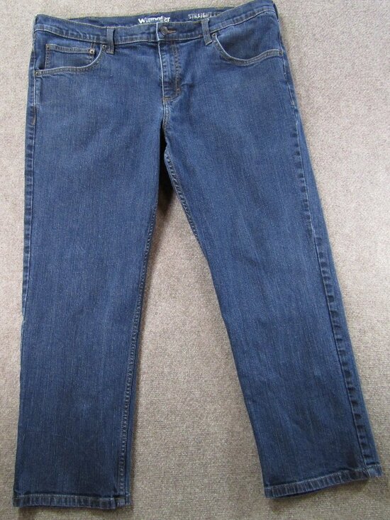 Wrangler Other - Wrangler Men’s Jeans Size 38x29 Blue Dark Wash Straight Leg Denim 1000244